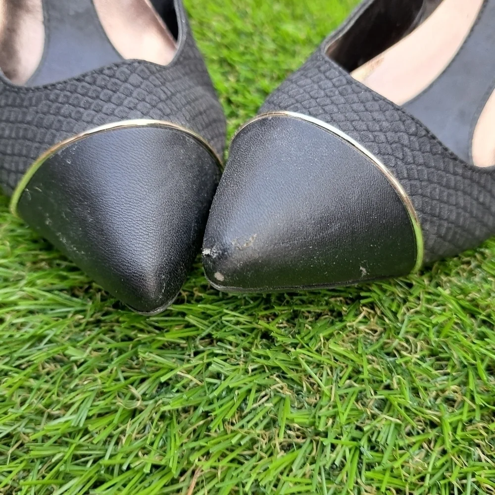 Calvin Klein Belino Black Pointed Toe Slip On Pump Size 7.5